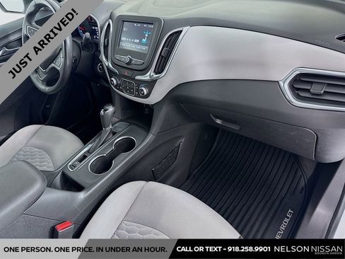 Used 2018 Chevrolet Equinox LT image 28
