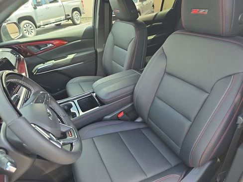 New 2026 Chevrolet Traverse Z71 w/ Enhanced Driving Package AWD/4WD image 17
