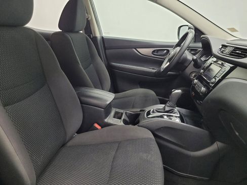 Used 2019 Nissan Rogue Sport S image 21