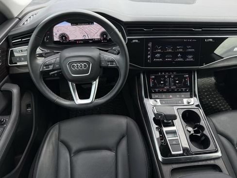 Used 2023 Audi Q8 Premium Plus AWD/4WD image 13