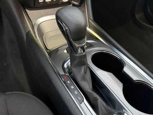 Used 2024 Chevrolet Malibu LT FWD image 18
