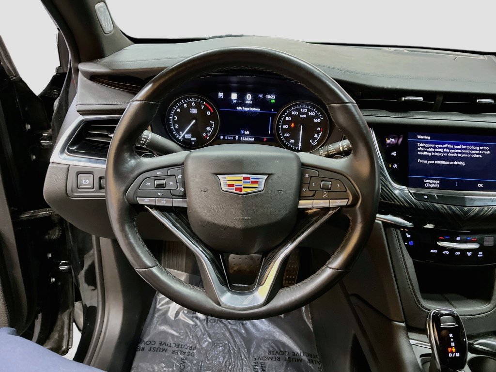 Used 2024 Cadillac XT6 Premium Luxury w/ Technology Package AWD/4WD image 11