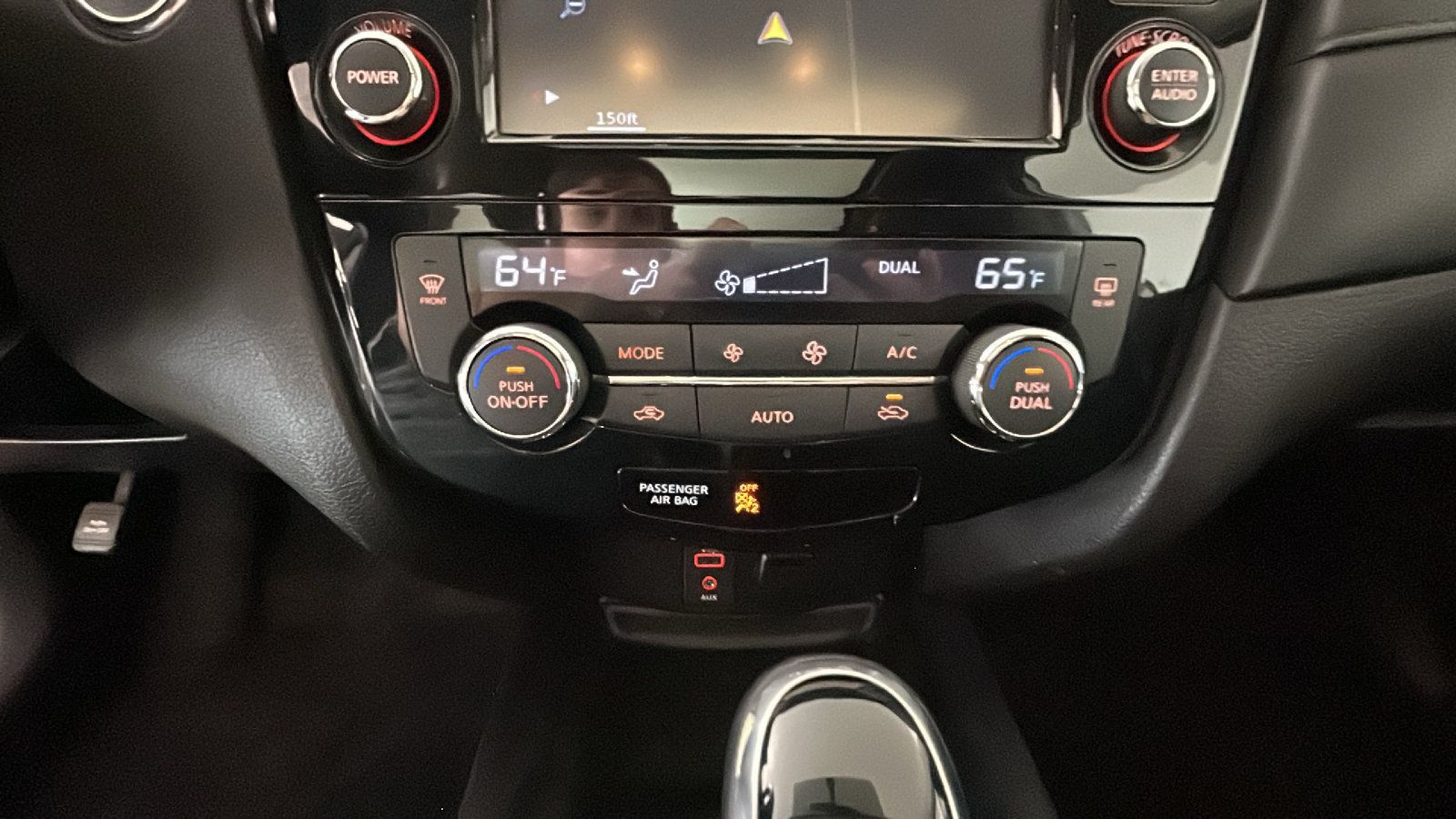 Used 2017 Nissan Rogue SV AWD/4WD image 27