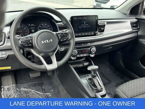 Used 2022 Kia Rio S w/ Technology Package FWD image 2