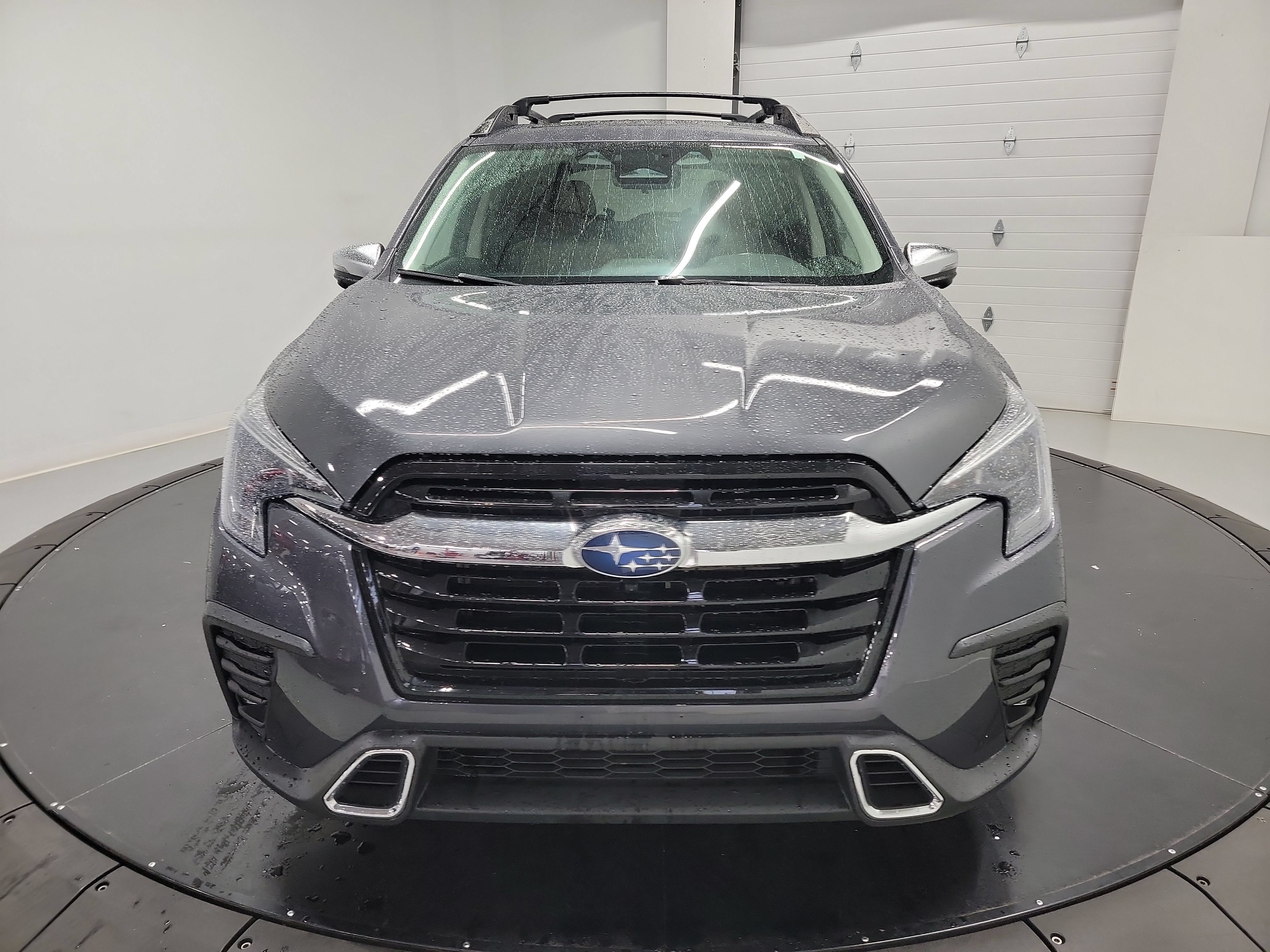 Used 2023 Subaru Ascent Touring AWD/4WD image 2