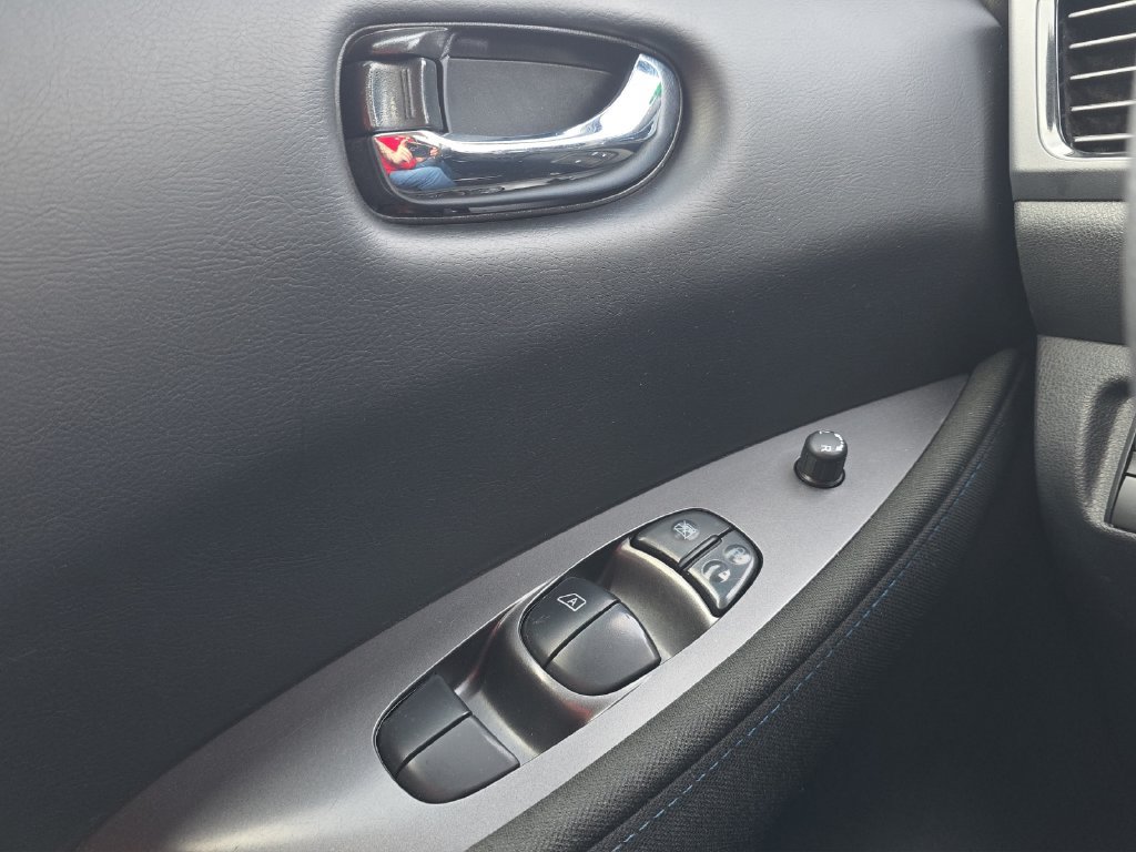Used 2023 Nissan Leaf S FWD image 11