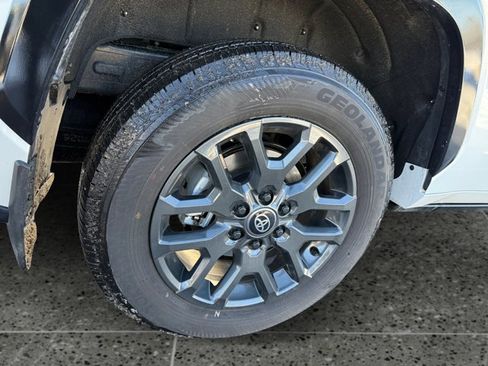 Used 2026 Toyota Sequoia Platinum image 10