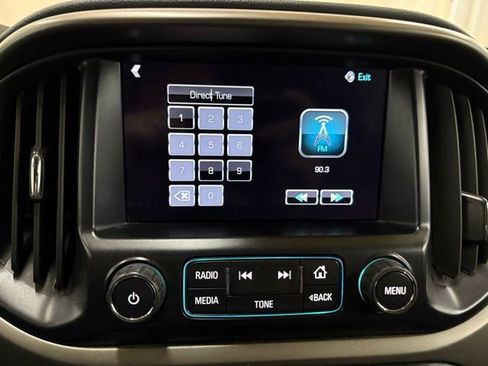 Used 2018 Chevrolet Colorado Z71 AWD/4WD image 32