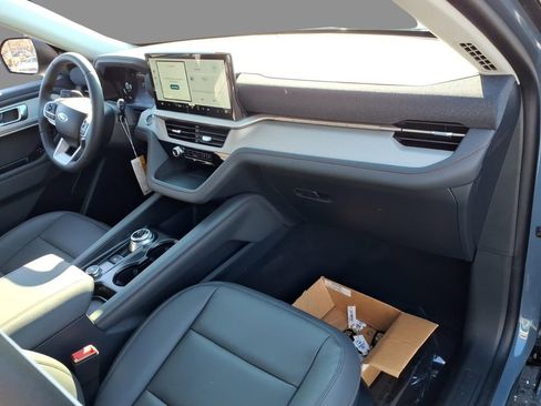 New 2026 Ford Explorer Active image 11