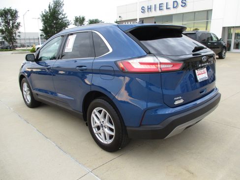 Used 2024 Ford Edge SEL w/ Convenience Package AWD/4WD image 4