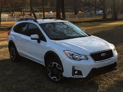 Used 2016 Subaru Crosstrek 2.0i Premium image 8