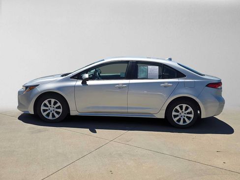 Certified 2025 Toyota Corolla LE FWD image 6