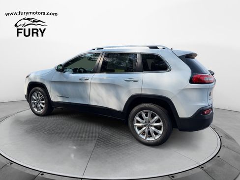 Used 2017 Jeep Cherokee Limited AWD/4WD image 6