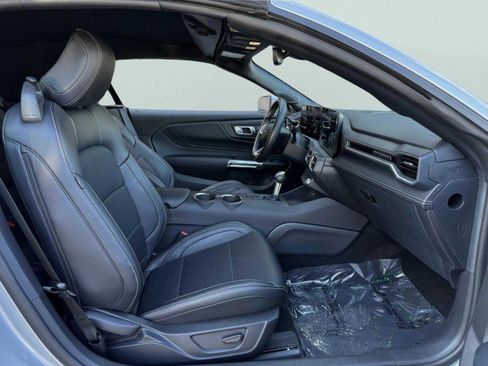 Used 2025 Ford Mustang Premium image 35