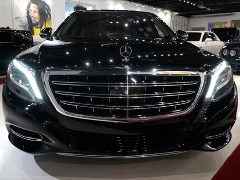 Used 2017 Mercedes-Benz Maybach S 550 4MATIC image 3