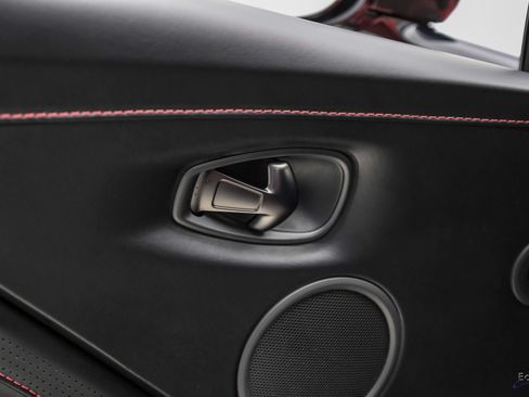 Used 2019 Aston Martin V8 Vantage Coupe RWD image 85