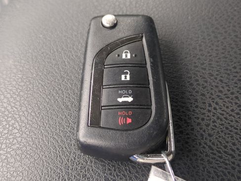 Used 2023 Toyota Camry SE image 31