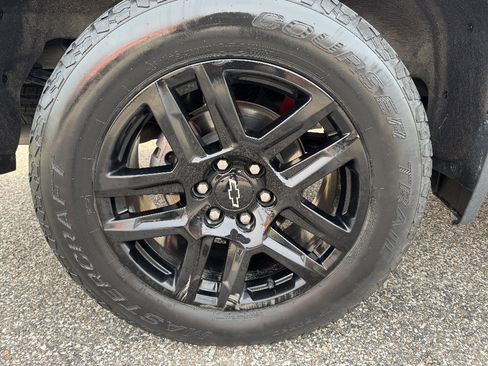 Used 2023 Chevrolet Silverado 1500 RST w/ Z71 Off-Road Package image 9