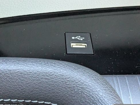 Certified 2026 Toyota Sienna XLE FWD image 22