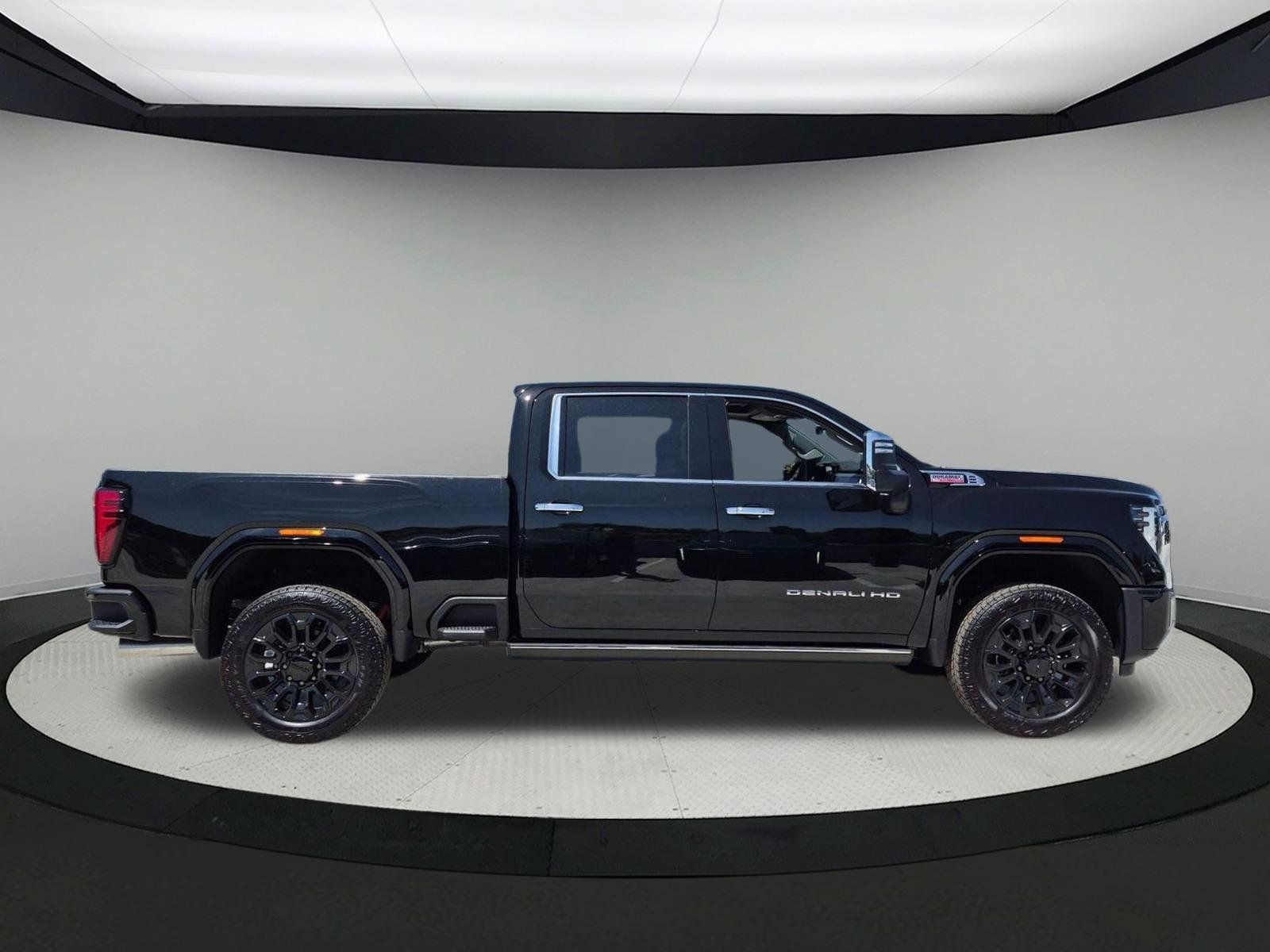 New 2026 GMC Sierra 2500 Denali w/ Denali Reserve Package AWD/4WD image 6