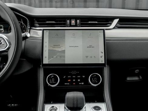 New 2026 Jaguar F-PACE R-Dynamic S image 18