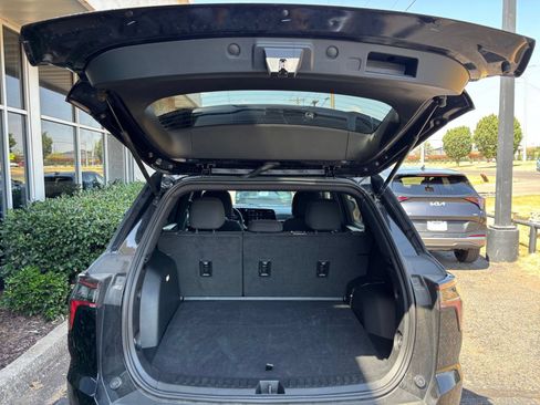Used 2025 Chevrolet Equinox LT FWD image 31