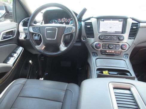 Used 2019 GMC Yukon Denali w/ Denali Ultimate Package RWD image 13