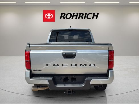 Used 2024 Toyota Tacoma TRD Off-Road AWD/4WD image 7