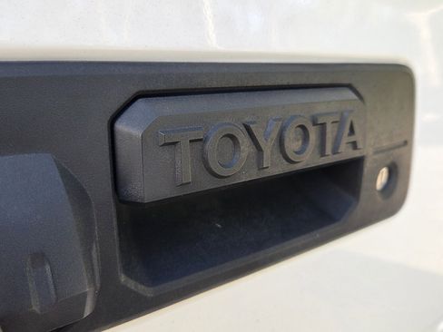 Used 2017 Toyota Tundra Limited w/ TRD Off Road Package RWD image 15