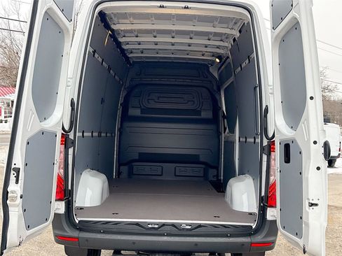 New 2026 Mercedes-Benz Sprinter 2500 image 18