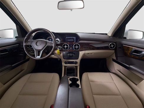 Used 2015 Mercedes-Benz GLK 350 4MATIC image 9
