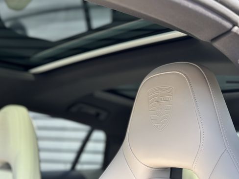 Used 2025 Porsche Panamera 4 AWD/4WD image 27