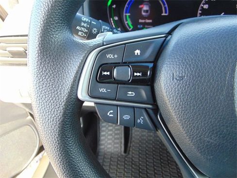 Used 2018 Honda Accord EX image 18