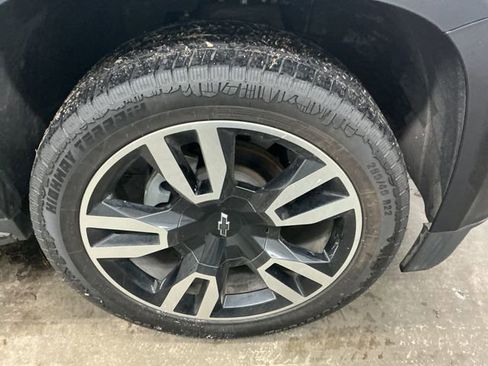 Used 2019 Chevrolet Suburban Premier image 13