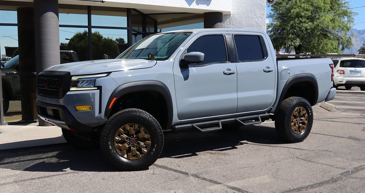 Used 2022 Nissan Frontier Pro-X RWD image 3