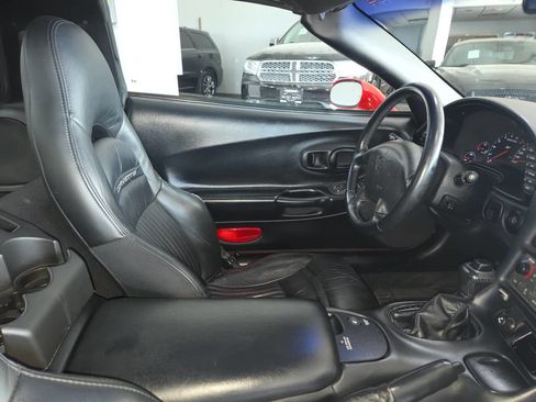 Used 2003 Chevrolet Corvette Coupe w/ Preferred Equipment Group RWD image 23