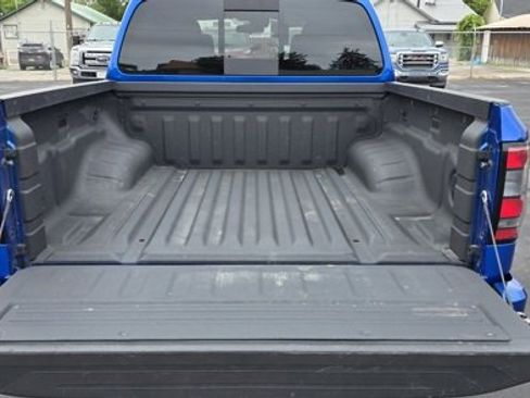 Used 2024 Nissan Frontier PRO-4X w/ Technology Package image 6