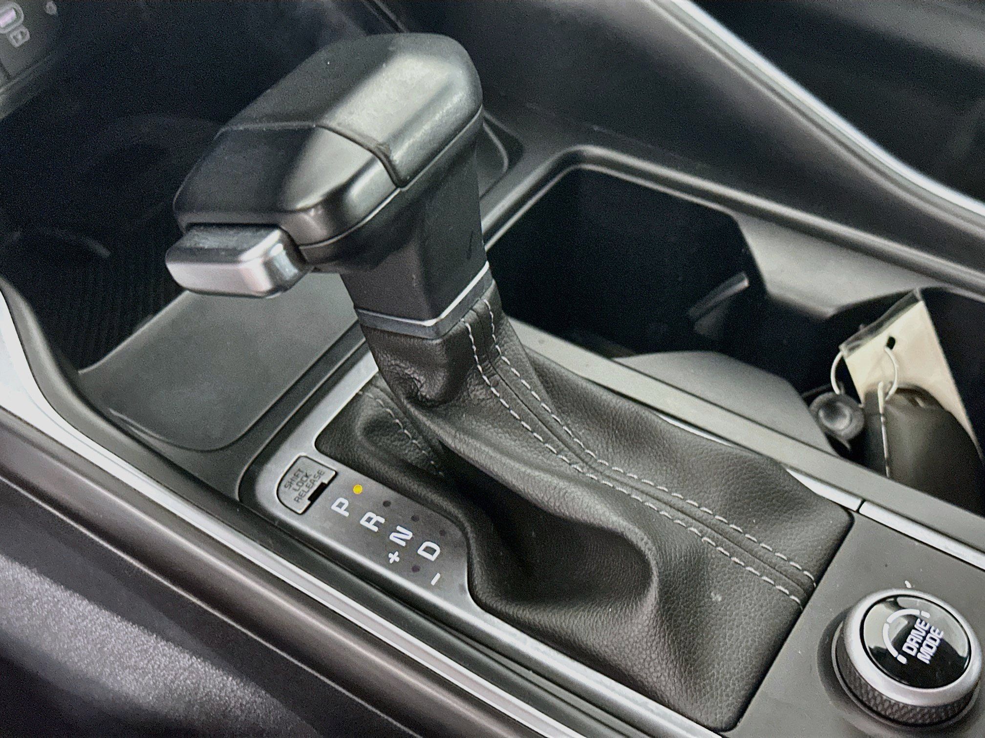 Used 2025 Kia Sorento S w/ Panoramic Sunroof Package FWD image 25