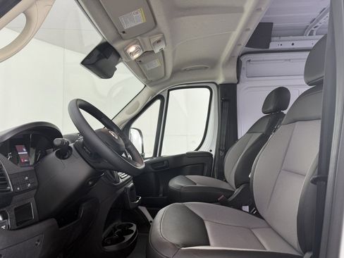 Used 2026 RAM ProMaster 2500 w/ Convenience Group FWD image 15