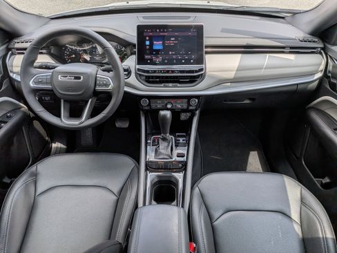 Used 2026 Jeep Compass Limited AWD/4WD image 14