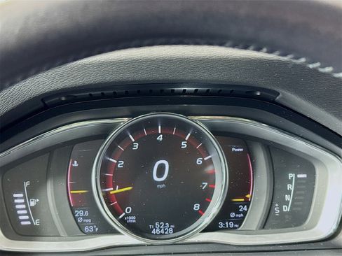 Used 2018 Volvo V60 T5 Dynamic w/ Vision Package image 10