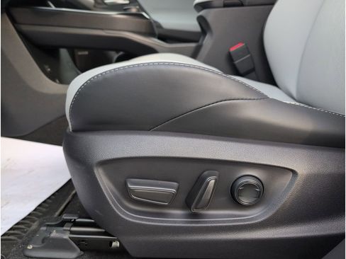 New 2026 Subaru Solterra image 16