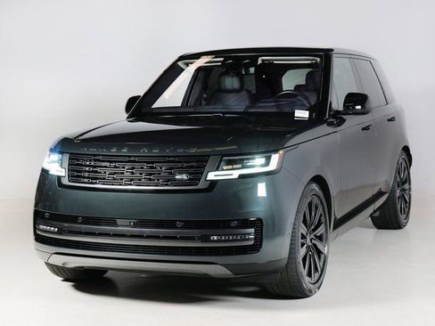 Used 2023 Land Rover Range Rover SE image 1
