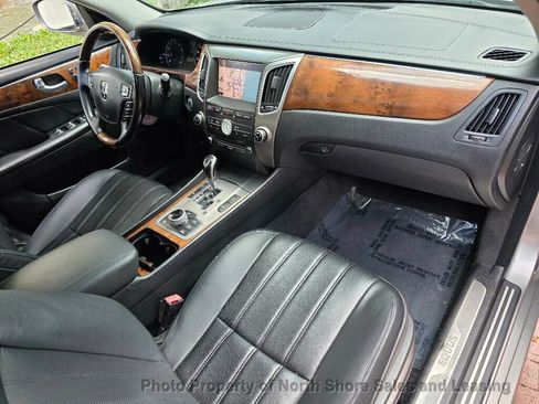 Used 2013 Hyundai Equus Signature RWD image 38