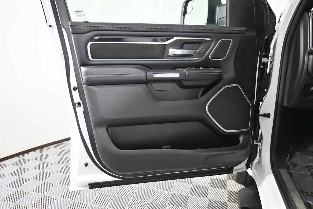 Used 2020 RAM 1500 Laramie AWD/4WD image 19