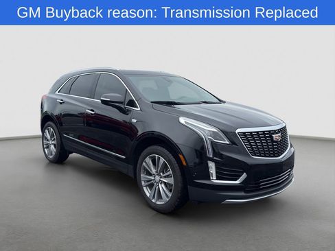 Used 2025 Cadillac XT5 Premium Luxury w/ Technology Package FWD image 8