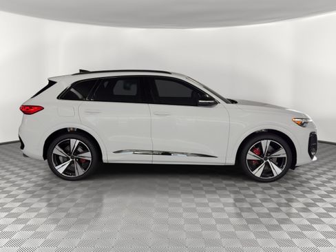 New 2026 Audi SQ5 Premium Plus AWD/4WD image 8