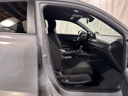 Used 2025 Honda HR-V Sport image 15