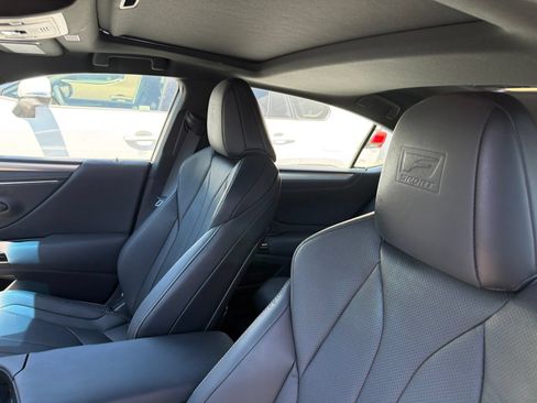 Used 2024 Lexus ES 300h F Sport w/ Accessory Package (Z1) FWD image 6
