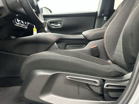 Certified 2026 Honda HR-V Sport image 26